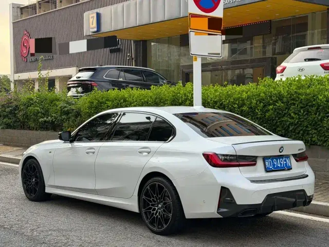 BMW 3 Series — Фото автомобиля 9
