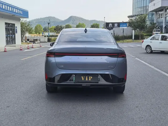 Xpeng P5 — Фото автомобиля 4