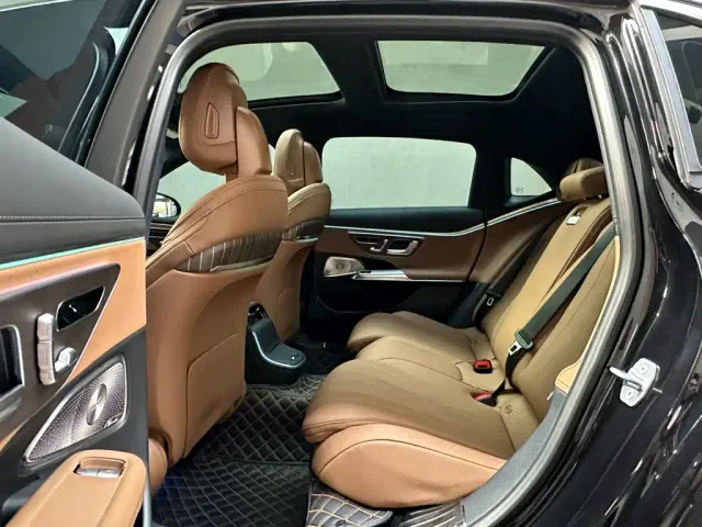 Mercedes-Benz E-Class — Фото автомобиля 10