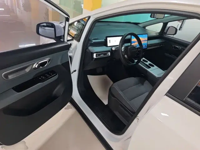 GAC Aion Y — Фото автомобиля 15