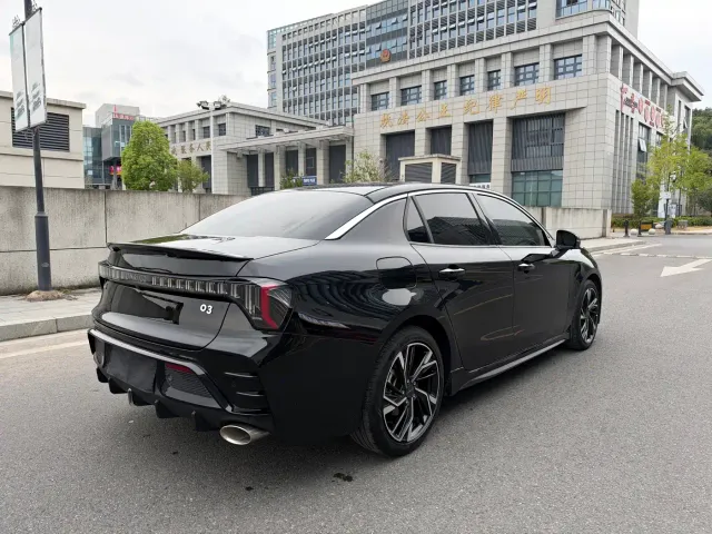 Lynk & Co 03 — Фото автомобиля 18