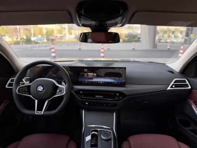 BMW 3 Series — Фото автомобиля 22