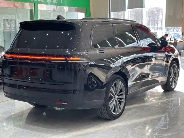 Leapmotor C16 — Фото автомобиля 9