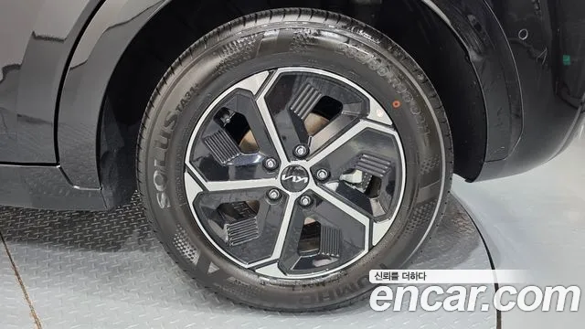 Kia Niro Signature — Фото автомобиля 16