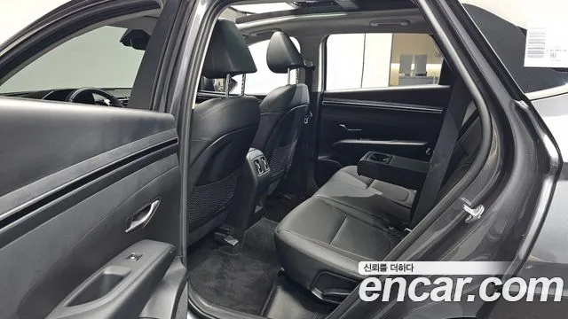 Hyundai Tucson Tucson (NX4) Бензин 1.6 турбо 2WD — Фото автомобиля 12