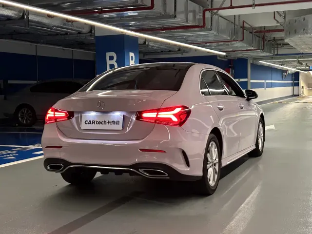 Mercedes-Benz A-Class — Фото автомобиля 4