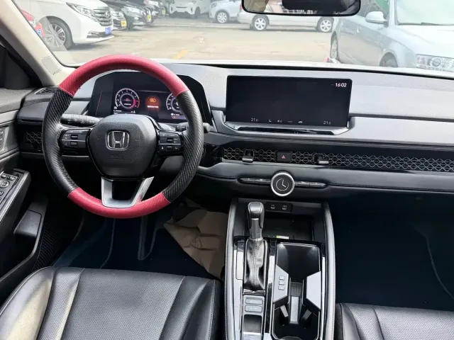 Honda Accord — Фото автомобиля 5