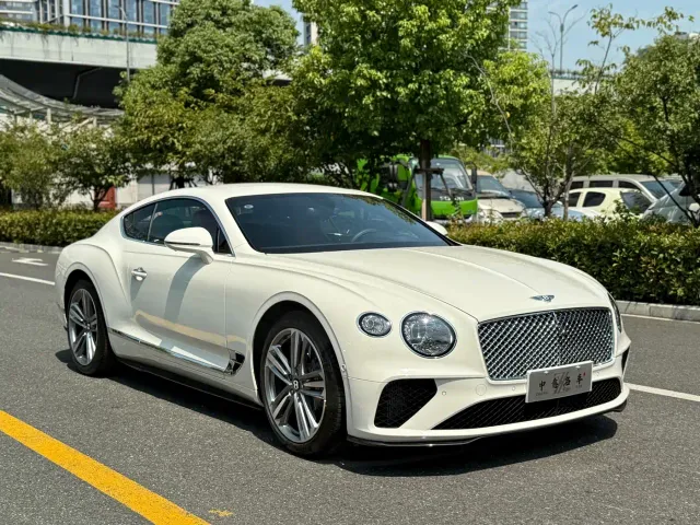 Bentley Continental — Фото автомобиля 3