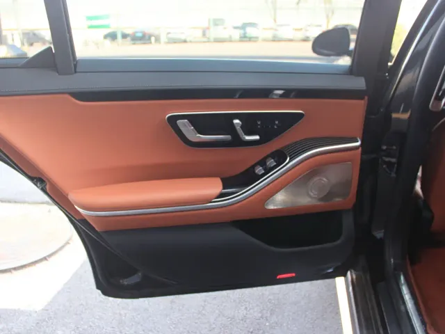 Mercedes-Benz S-Class — Фото автомобиля 15