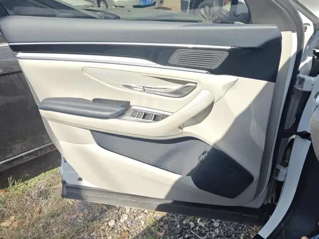 BYD Song PLUS PHEV 2024 Glory Edition DM-i 110km Flagship PLUS — Фото автомобиля 7
