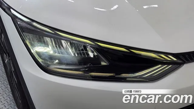Kia EV6 — Фото автомобиля 22