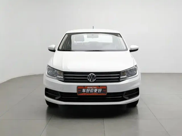 Volkswagen Santana — Фото автомобиля 3