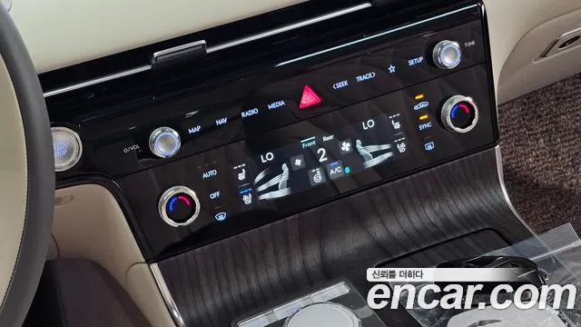 Genesis G80 RG3 — Фото автомобиля 30