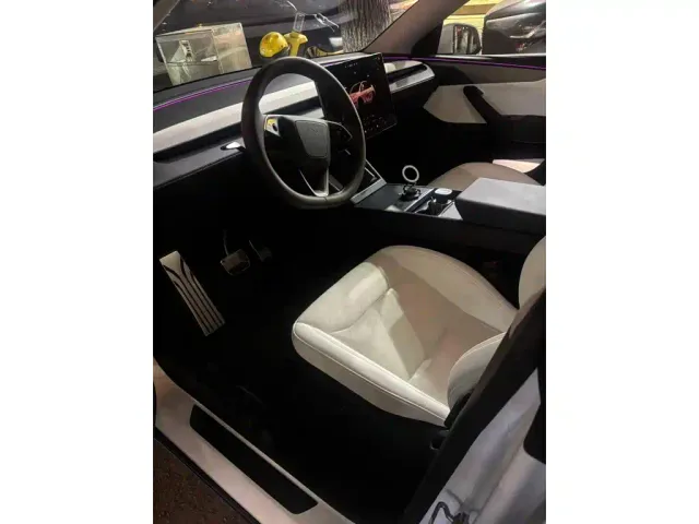 Tesla Model Y — Фото автомобиля 3