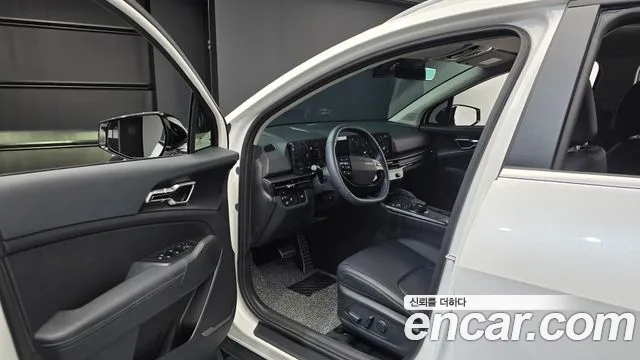 Kia Sportage Бензин 1.6 турбо 2WD — Фото автомобиля 2