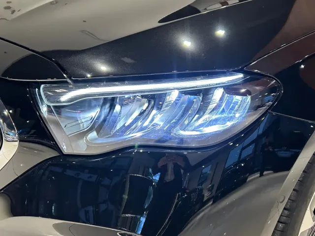 Mercedes-Benz E-Class — Фото автомобиля 2