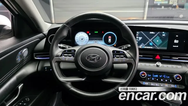 Hyundai AVANTE Avante (CN7) — Фото автомобиля 12