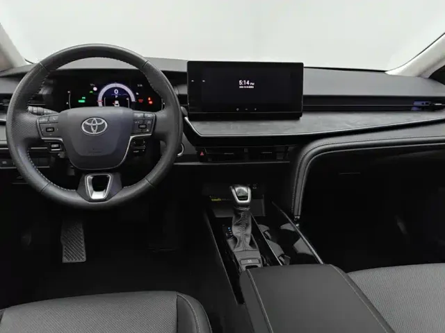 Toyota Camry — Фото автомобиля 12