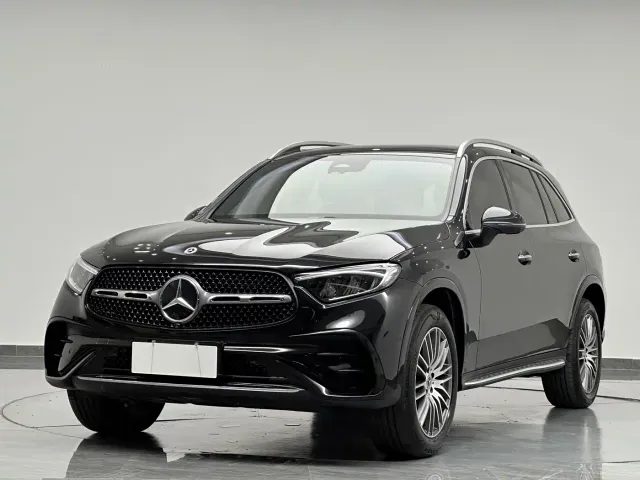 Фотография автомобиля — Mercedes-Benz GLC-Class