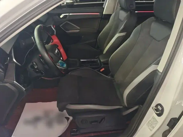 Audi Q3 — Фото автомобиля 14