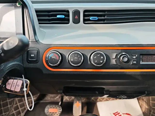 Wuling Hongguang Mini EV — Фото автомобиля 12