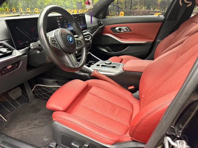 BMW i3 — Фото автомобиля 10