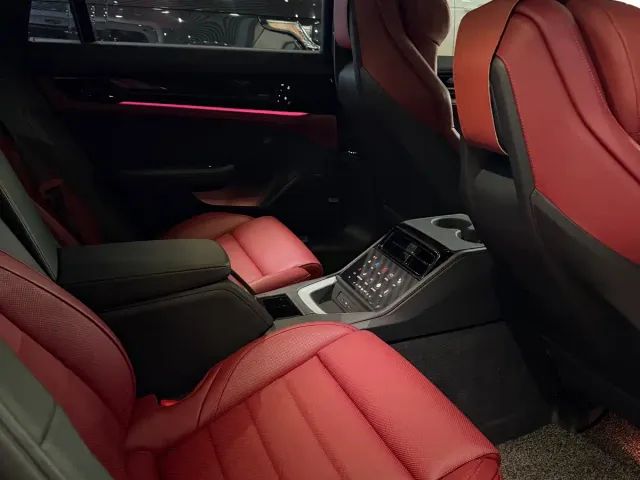 Porsche Panamera — Фото автомобиля 9