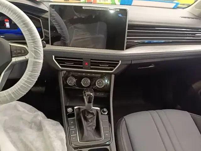 Volkswagen Sagitar — Фото автомобиля 12