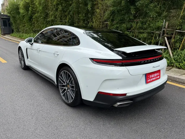 Porsche Panamera — Фото автомобиля 4