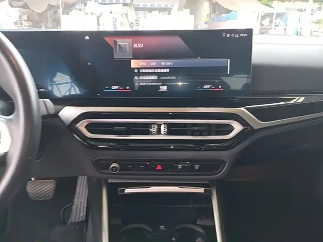 BMW i3 — Фото автомобиля 12