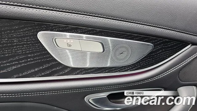 Mercedes-Benz CLS-Class — Фото автомобиля 18