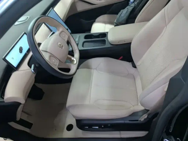 Nio ET5 Touring — Фото автомобиля 14