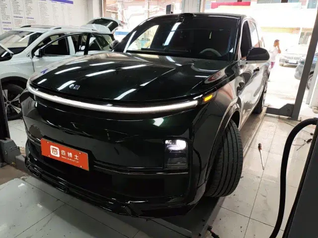Фотография автомобиля — Li Auto L9