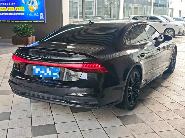 Audi A7L — Фото автомобиля 4
