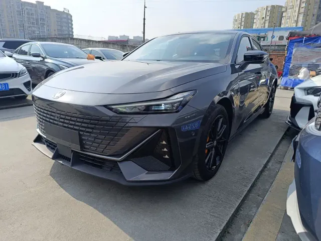 Фотография автомобиля — Changan UNI-V