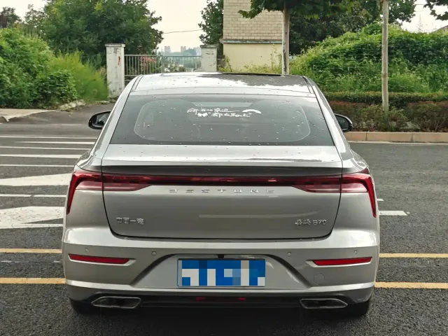 Bestune B70 — Фото автомобиля 10