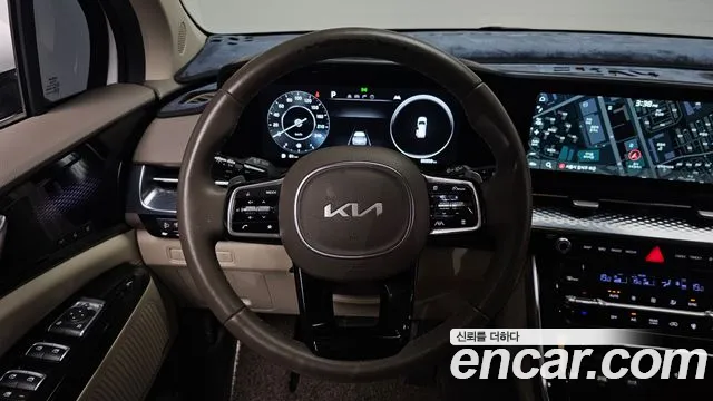 Kia Canival — Фото автомобиля 8