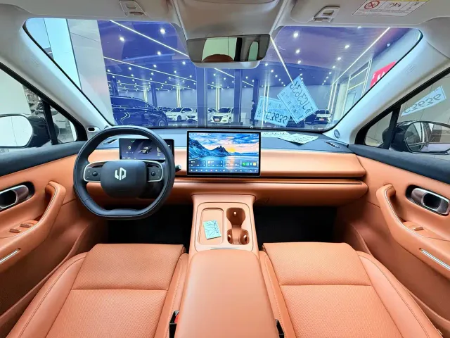 Leapmotor C16 — Фото автомобиля 13
