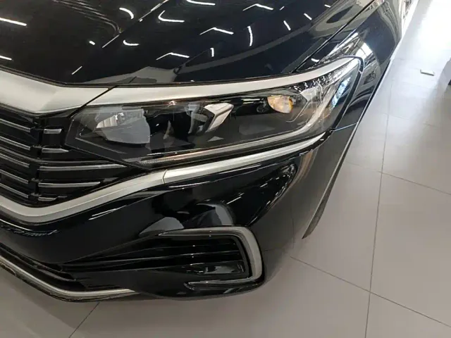 Volkswagen Passat — Фото автомобиля 23