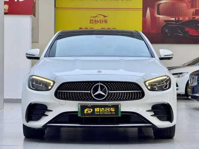 Фотография автомобиля — Mercedes-Benz E-Class