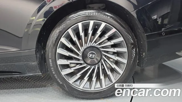 Hyundai Grandeur GN7 — Фото автомобиля 6