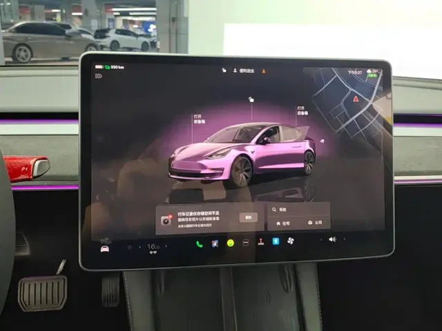 Tesla Model 3 — Фото автомобиля 14