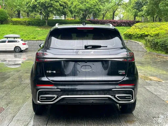 Hongqi HS5 — Фото автомобиля 10