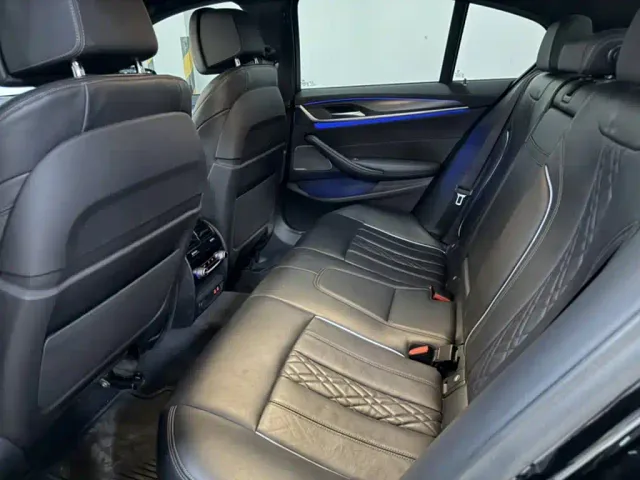 BMW 5 Series — Фото автомобиля 14