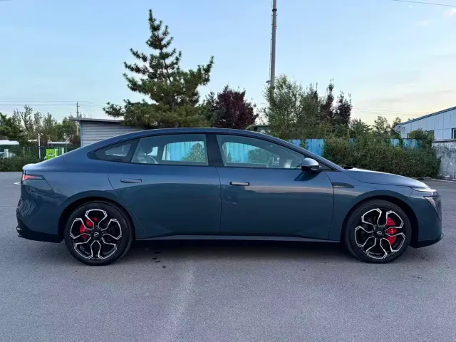Nissan N7 — Фото автомобиля 7