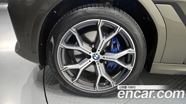 BMW X6 xDrive40i M Sport — Фото автомобиля 5