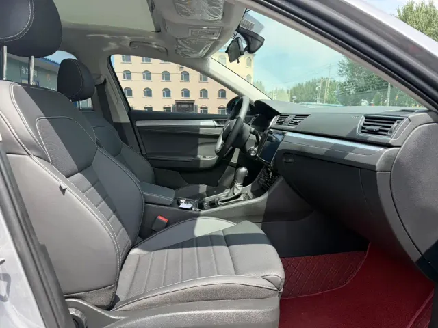 Skoda Superb — Фото автомобиля 9