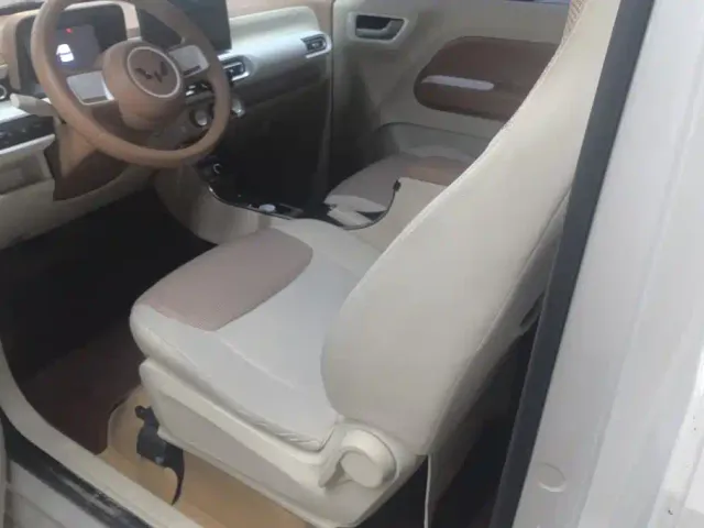 Wuling Hongguang Mini EV — Фото автомобиля 11