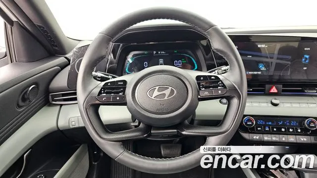 Hyundai Avante CN7 — Фото автомобиля 13