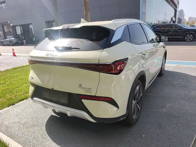 BYD Yuan PLUS — Фото автомобиля 6